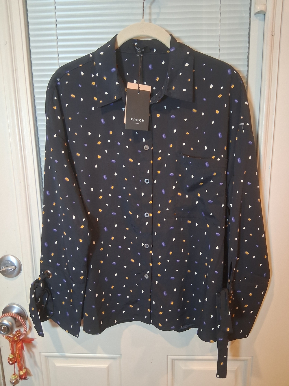 sku368 FRNCH Pair Chani F9894 Gravier Black Button-Up Blouse NWT Size M/L